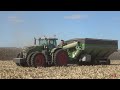 JOHN DEERE X9 1000 Combine Harvesting Corn