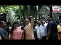 Uddhav Thackeray Voting LIVE | Thackeray Family | मतदानावेळीही ठाकरेंचा साधेपणा काय केलं पाहा...