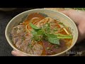 Lần đầu nấu BÚN BÒ HUẾ, ôn lại kỷ niệm bên gia đình - Khói Lam Chiều #164 | Hue Beef Noodle Soup