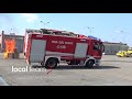 Feuerwehrfahrzeug kippt während einer Übung um