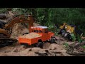 The Moment of Plunging an RC Truck When Transporting Sawdust