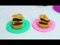 Minnie Mouse Dresses Up and Cooks Hamburger & Fries!