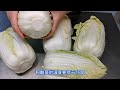 Using traditional methods to naturally ferment and sour Chinese cabbage
