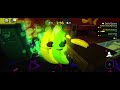 today I am playing roblox banana eats it was spine chilling game