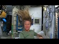 Karen Nyberg Shows How You Wash Hair in Space