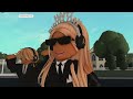 HIRING 20 SUBSCRIBERS TO BUILD ME A HOUSE IN BLOXBURG