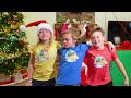 Gonna Catch Santa! (Official Music Video) The Fun Squad Sings on Kids Fun TV!
