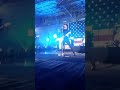 Patrick Stump falling on Stage (VH1 Blitz)