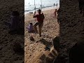 UKIRAN PASIR DI TEPI PANTAI || BERLARI MENGEJAR OMBAK