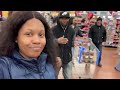 Girl gets her wig snatched in Walmart 😂