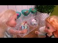 Craft store ! Elsa and Anna toddlers - shopping