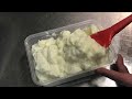 How To Make Toum (Lebanese Garlic Sauce)