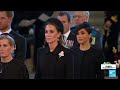 LIVE: Coffin of Queen Elizabeth II arrives at Westminster Hall to lie in state • FRANCE 24 English