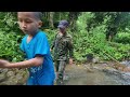 The boy and his brother survival, designing traps to catch stream fish with nets